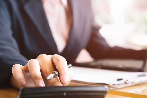 中东问题专家：以伊停火存在脆弱性，走向谈判仍需艰难过程